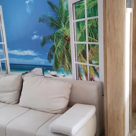 Kemp Sunrise Wellbeing Mobile - Mindful, Vegetarian, Active Retreat *