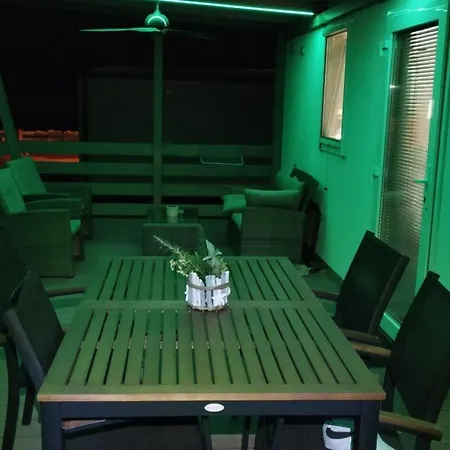 Sunrise Wellbeing Mobile - Mindful, Vegetarian, Active Retreat * Grebaštica